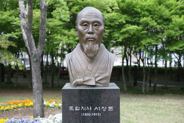 09.4.16 국채보상운동기념공원 봄 전경 동상 기념비 (4)
